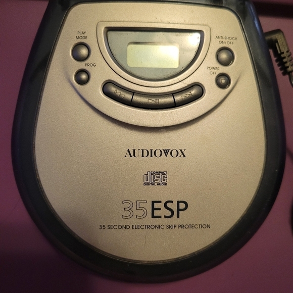 COPY - Audiovox DM8903-35K Portable CD Player 35 Second Skip Protection Tested/… - Picture 2 of 3